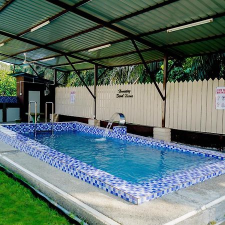 Adorable 3-Bedroom Home With Pool, Wi-Fi And Bbq Rembau Экстерьер фото