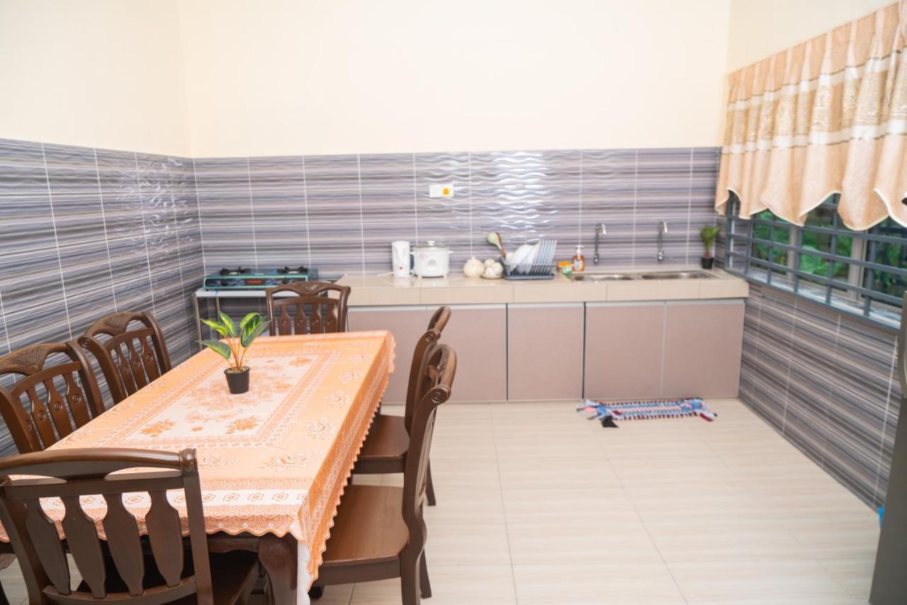 Adorable 3-Bedroom Home With Pool, Wi-Fi And Bbq Rembau Экстерьер фото