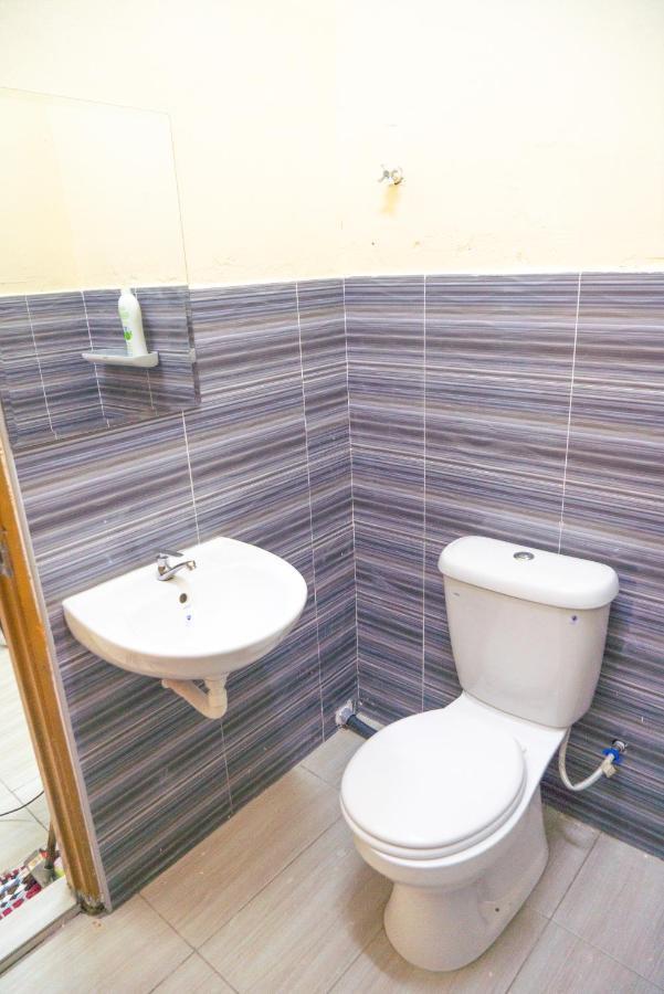 Adorable 3-Bedroom Home With Pool, Wi-Fi And Bbq Rembau Экстерьер фото